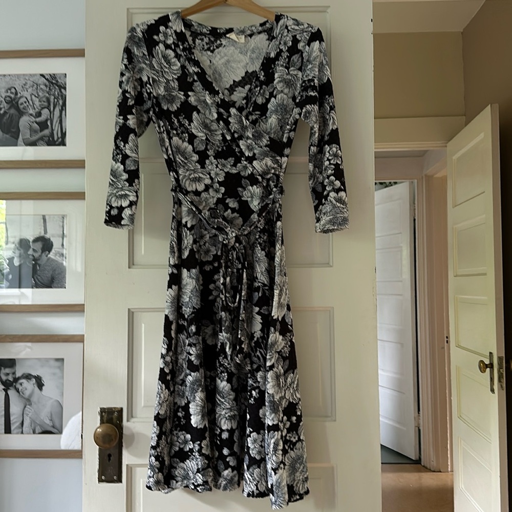 Black and white floral long long sleeve wrap dress - size M